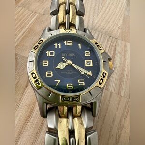 Benrus mens blue dial two toned classic watch NEW BATTERY